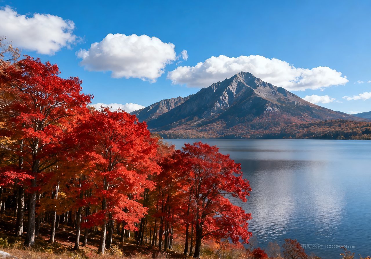 意境山水唯美山峰湖泊天空秋天