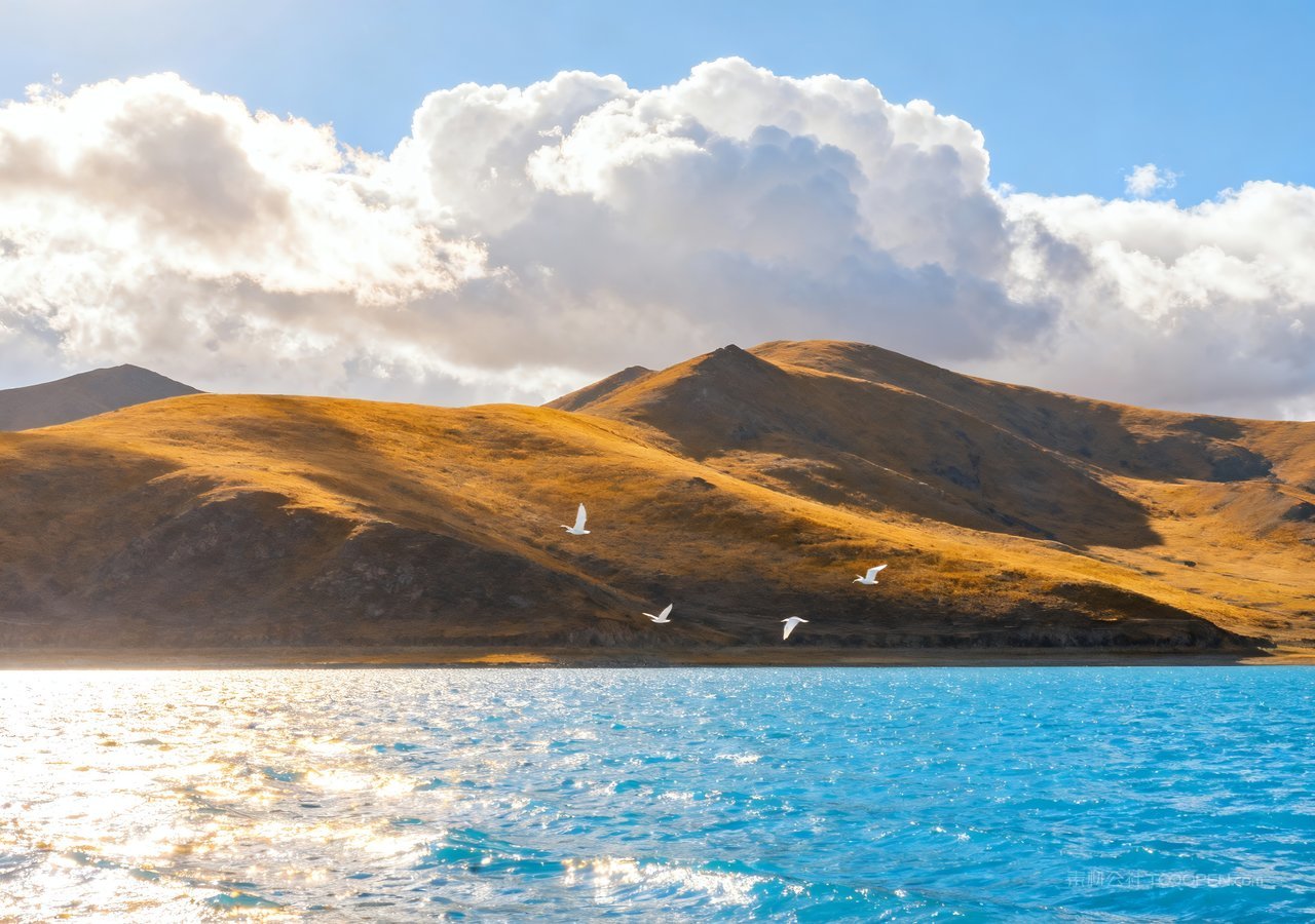 山峰群山风景湖泊天空山水唯美自然
