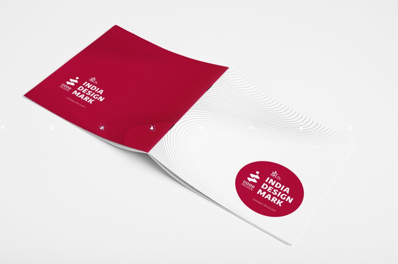 红色企业画册竖版骑马钉画册样机 (5)