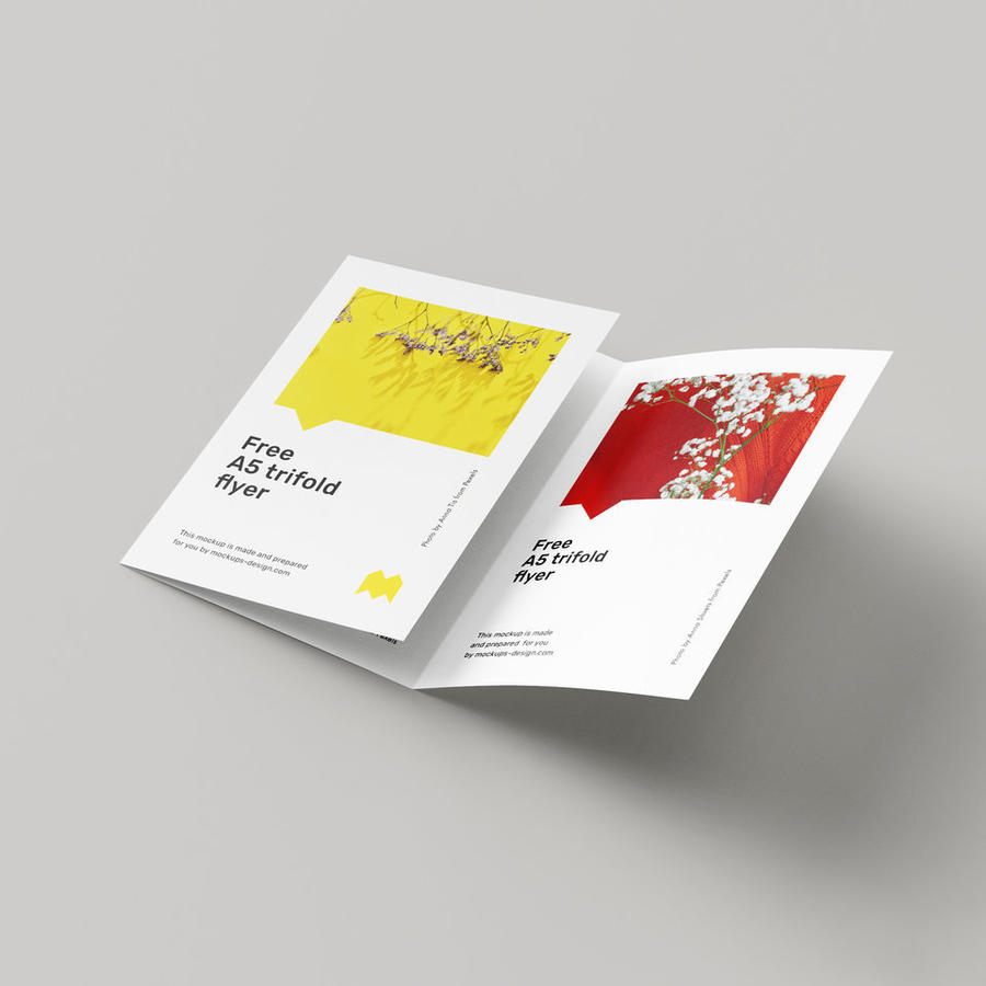 简约三折页模型样机