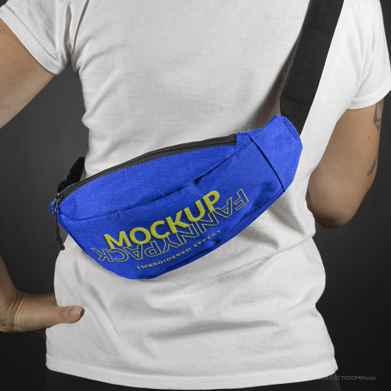 休闲运动斜挎包大容量背包贴图样机