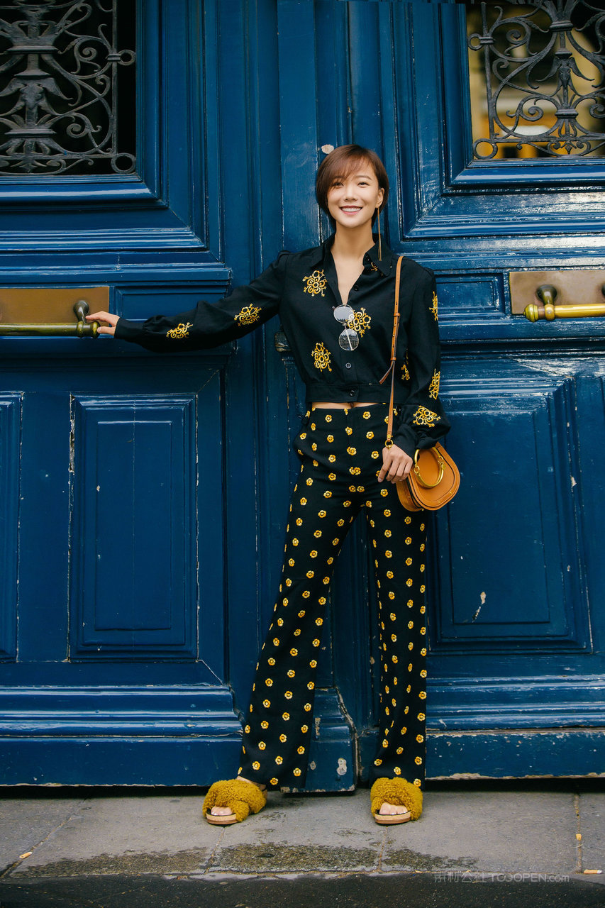 亚洲美女明星王珞丹旅拍