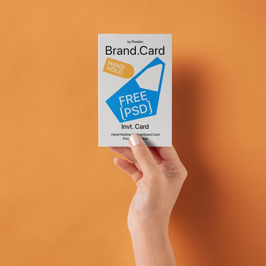 手拿卡片样机效果图名片展示