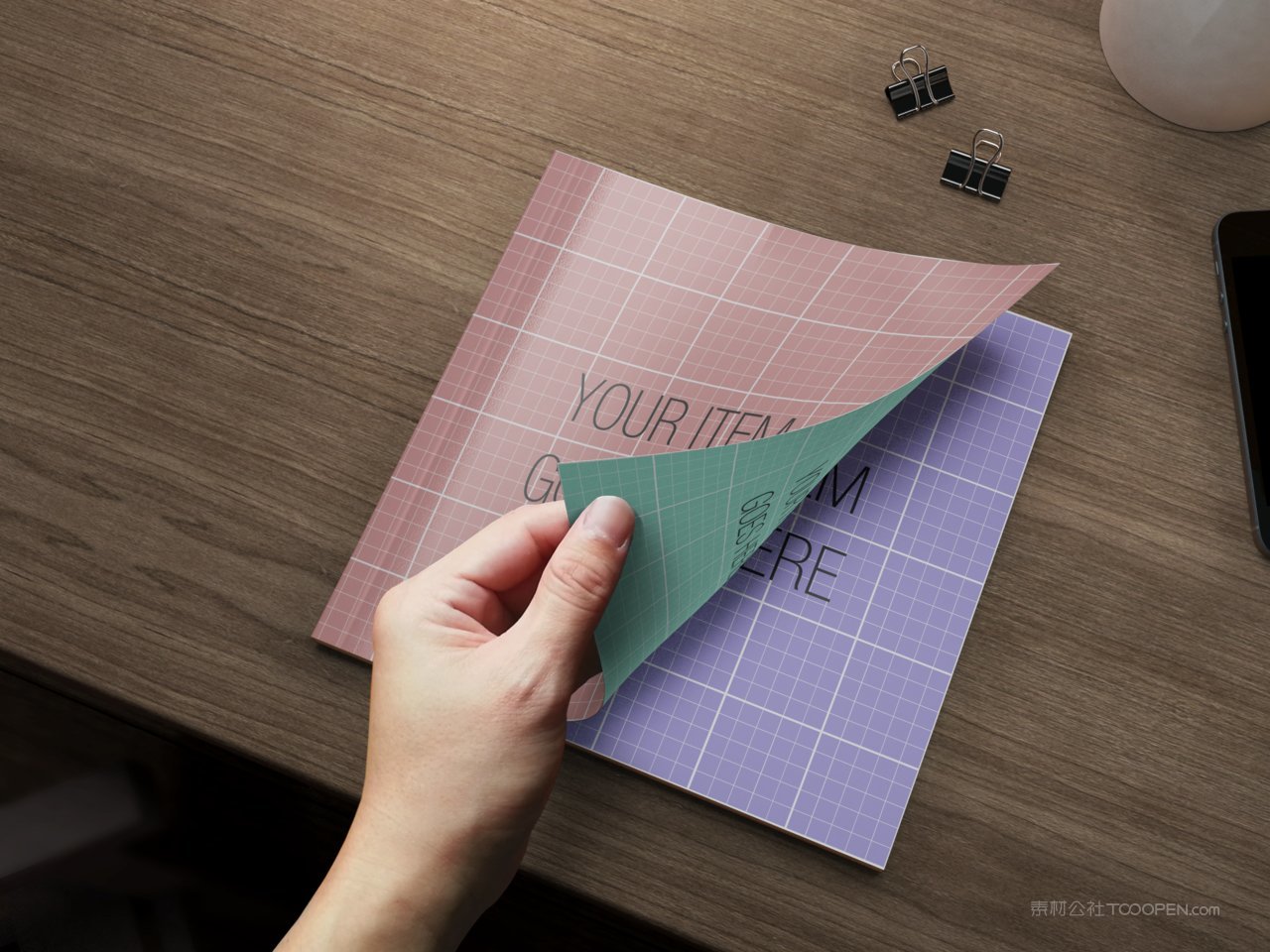 square brochure方形五星骑马钉杂志细节样机 (5)