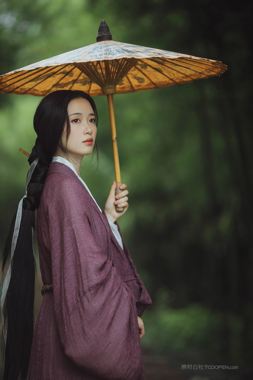 撑着伞的古装美女图片4K壁纸大全