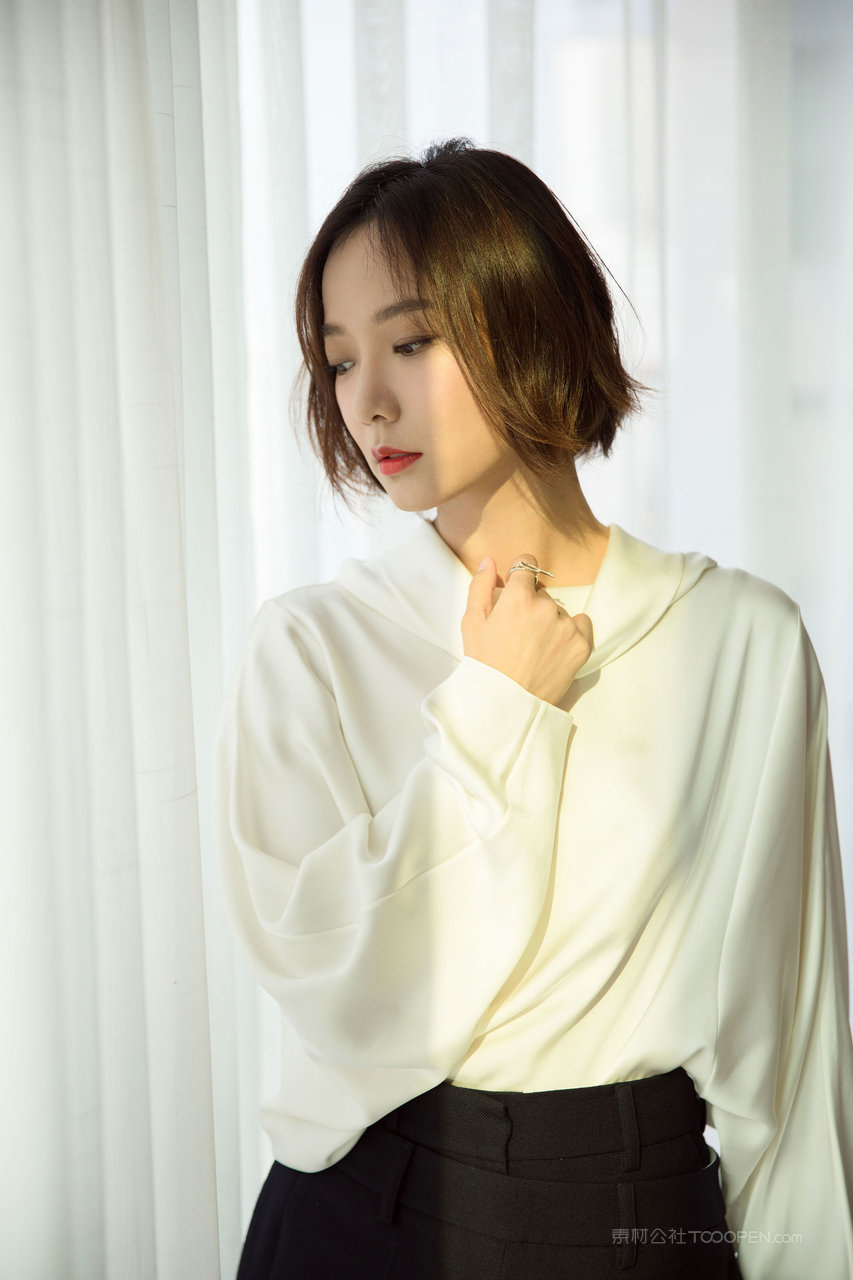 优雅短发时尚美女明星王珞丹高清壁纸图片大全