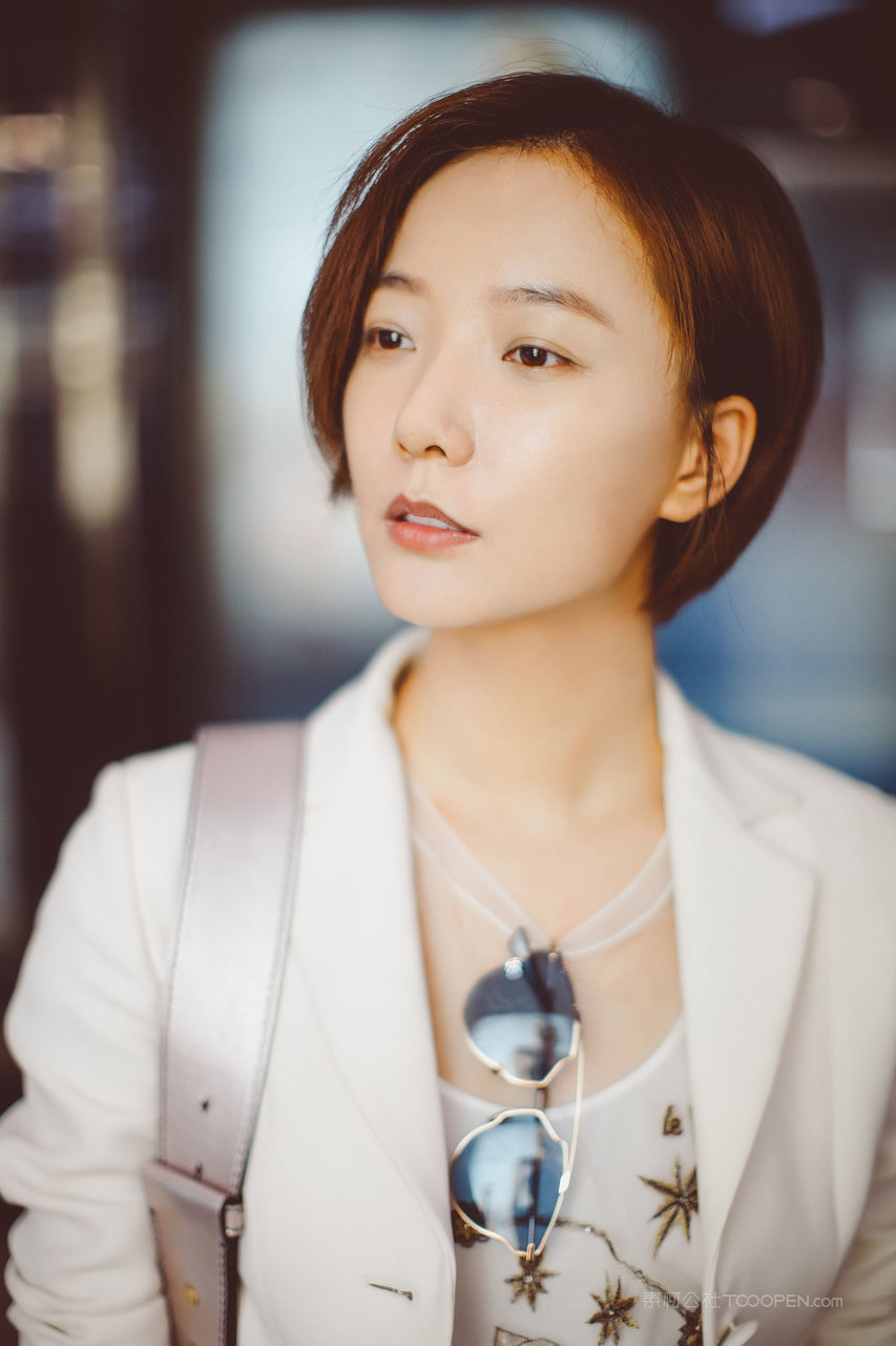 中国美女名王珞丹图片