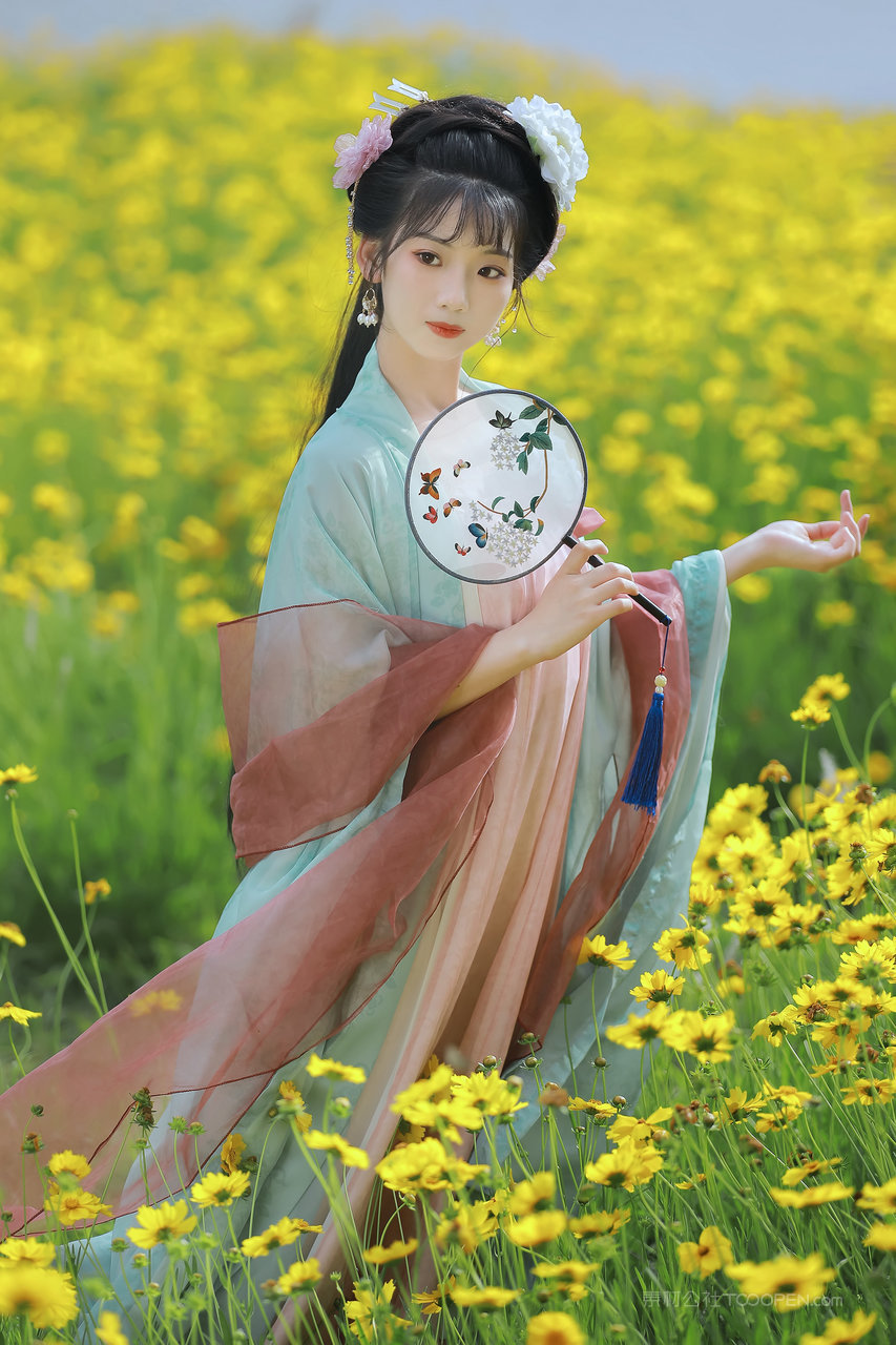 古装博主摄影图片