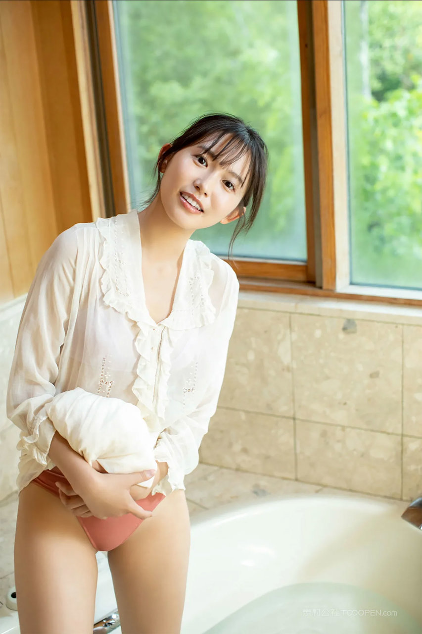 极品美女湿身照片