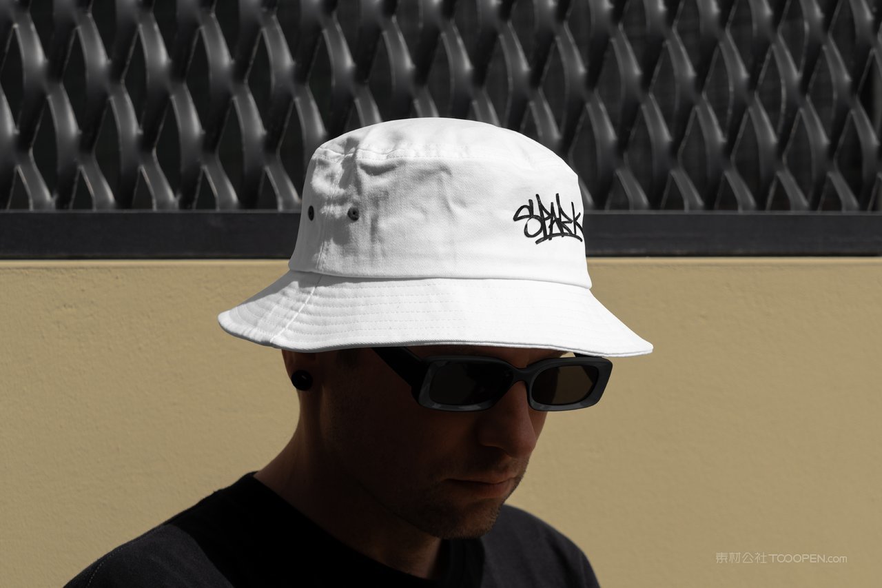 街头服装品牌vi模特卫衣t恤海报帽子海报吊牌ps贴图样机 (26)