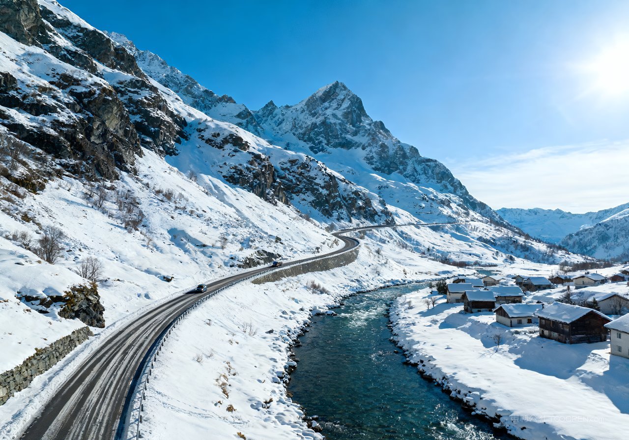 冬天唯美雪景河流山水自然风景山峰冬季