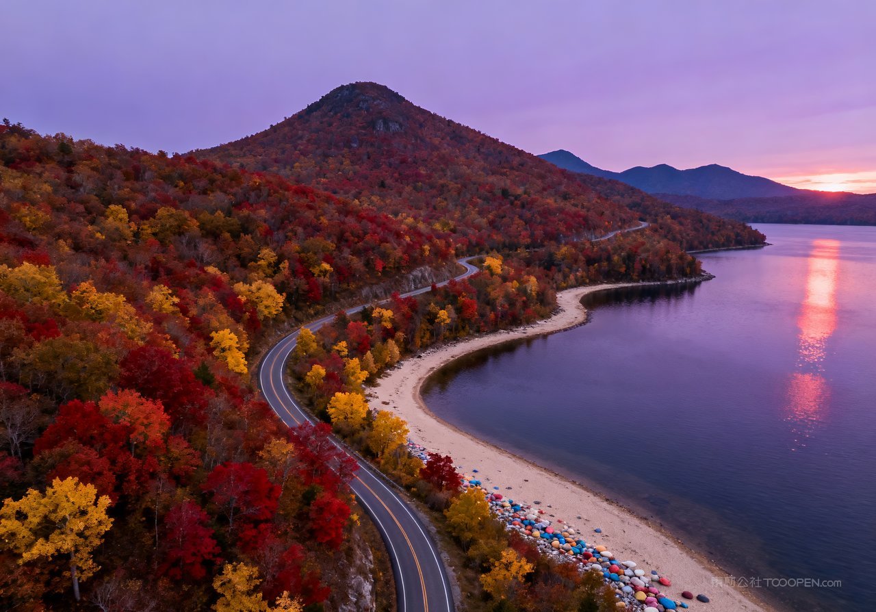 山水湖泊意境唯美山峰青山秋季天空