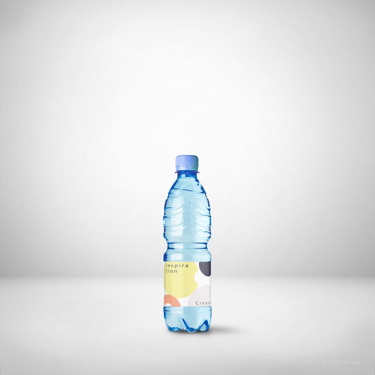 一瓶矿泉水产品包装展示样机 (1)