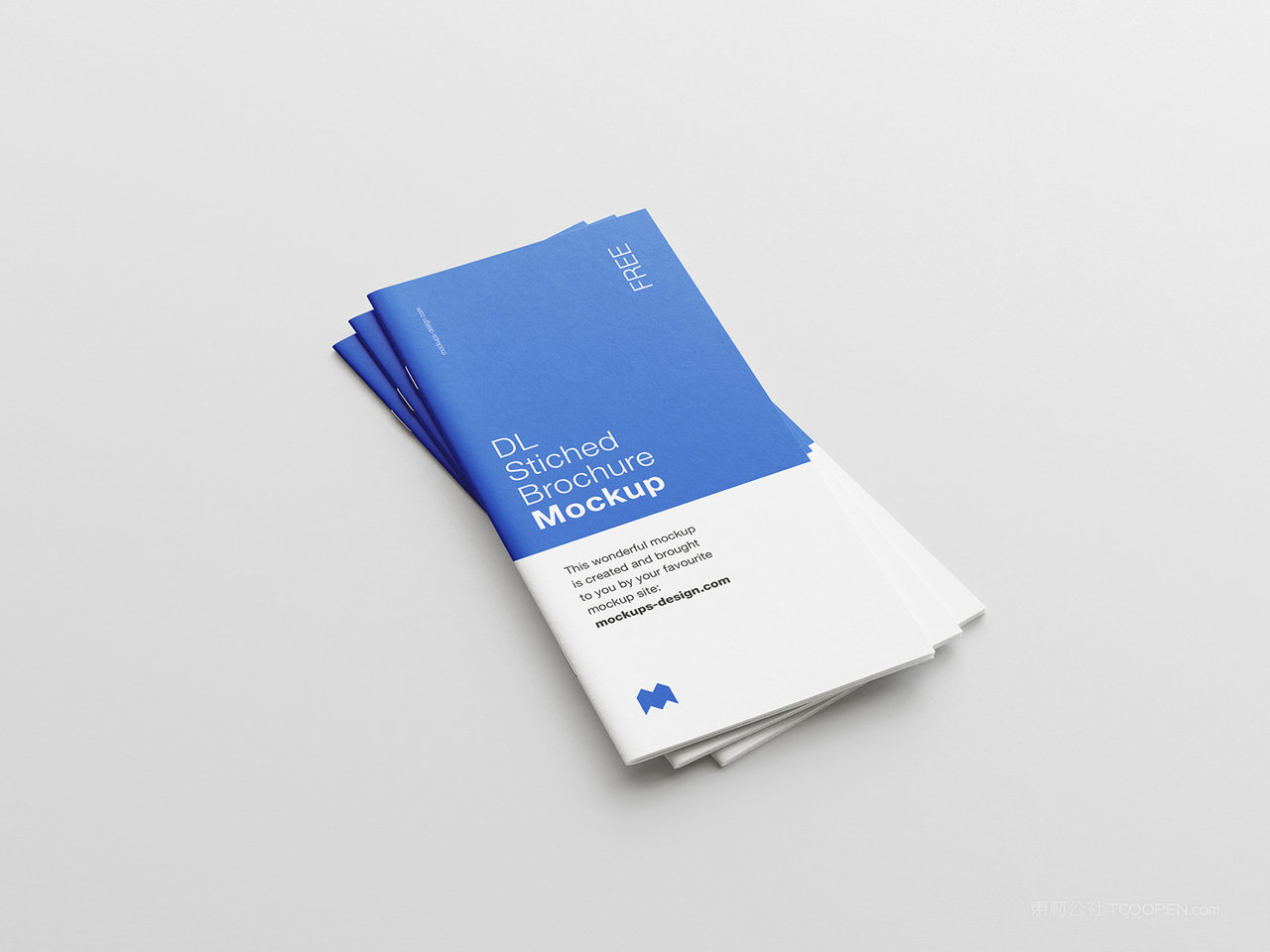 简约干净的双折页样机折页封面样机效果图七