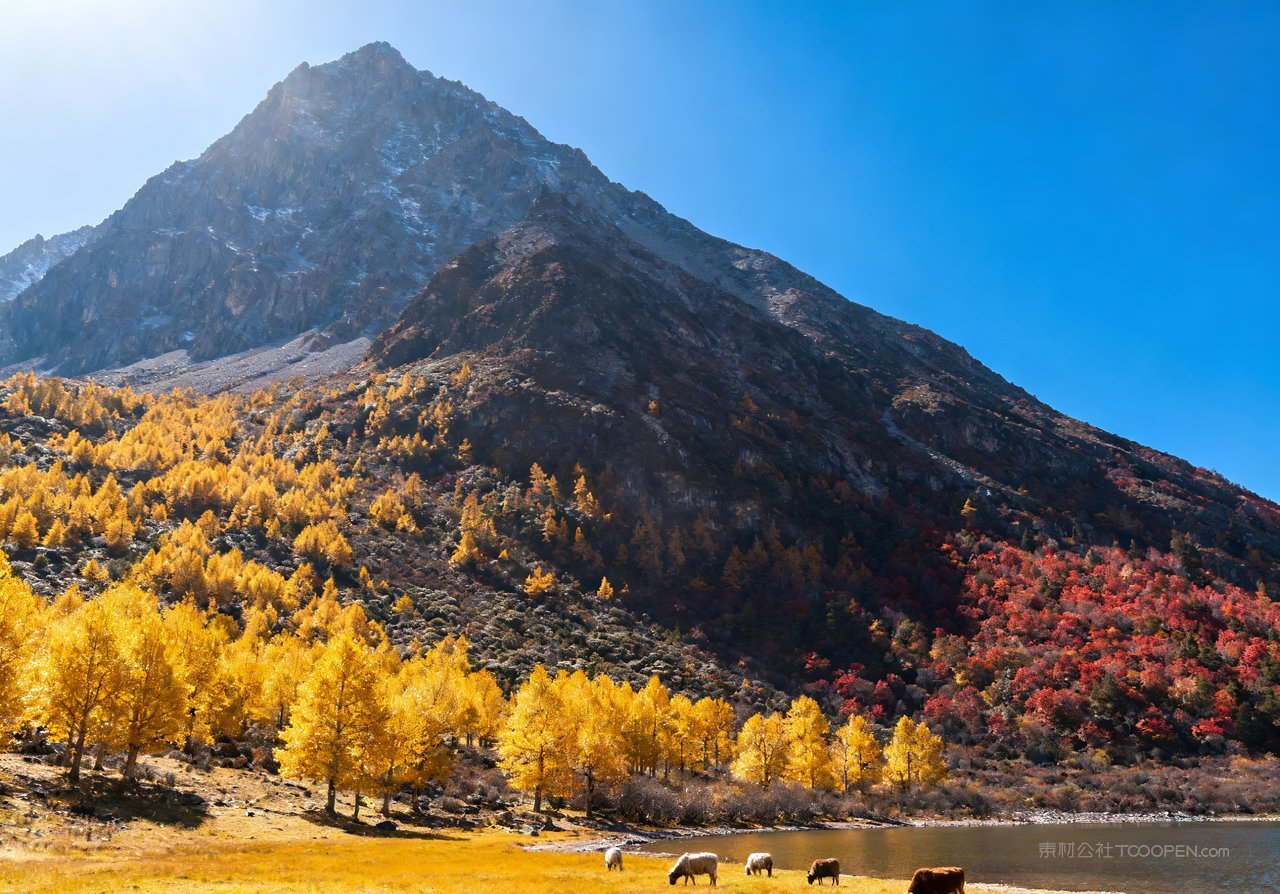 山峰唯美湖泊山水意境青山秋天天空