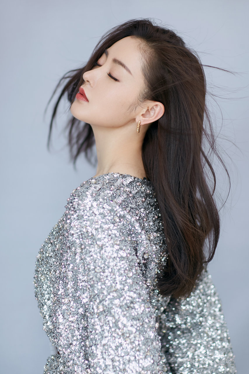 中国时尚美女明星张天爱写真图片