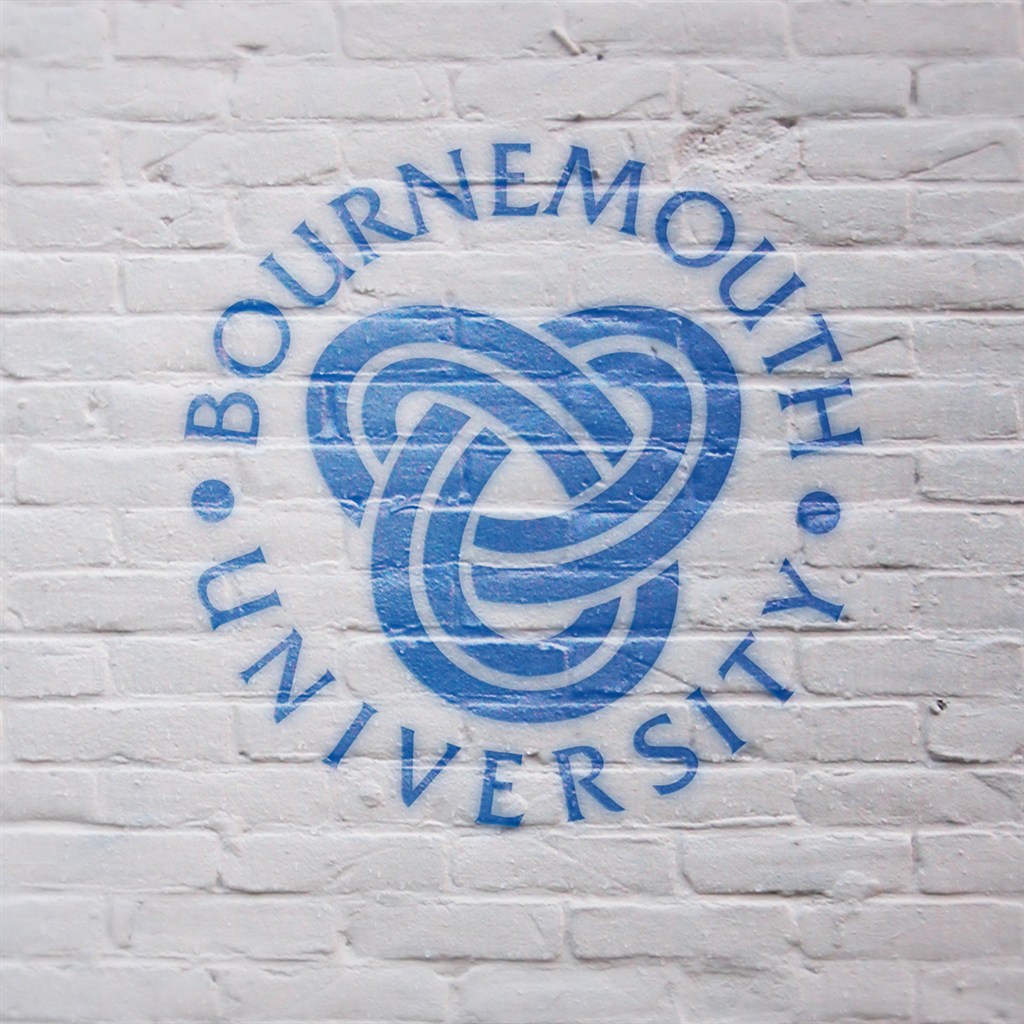 印在墙壁上的LOGO标志样机