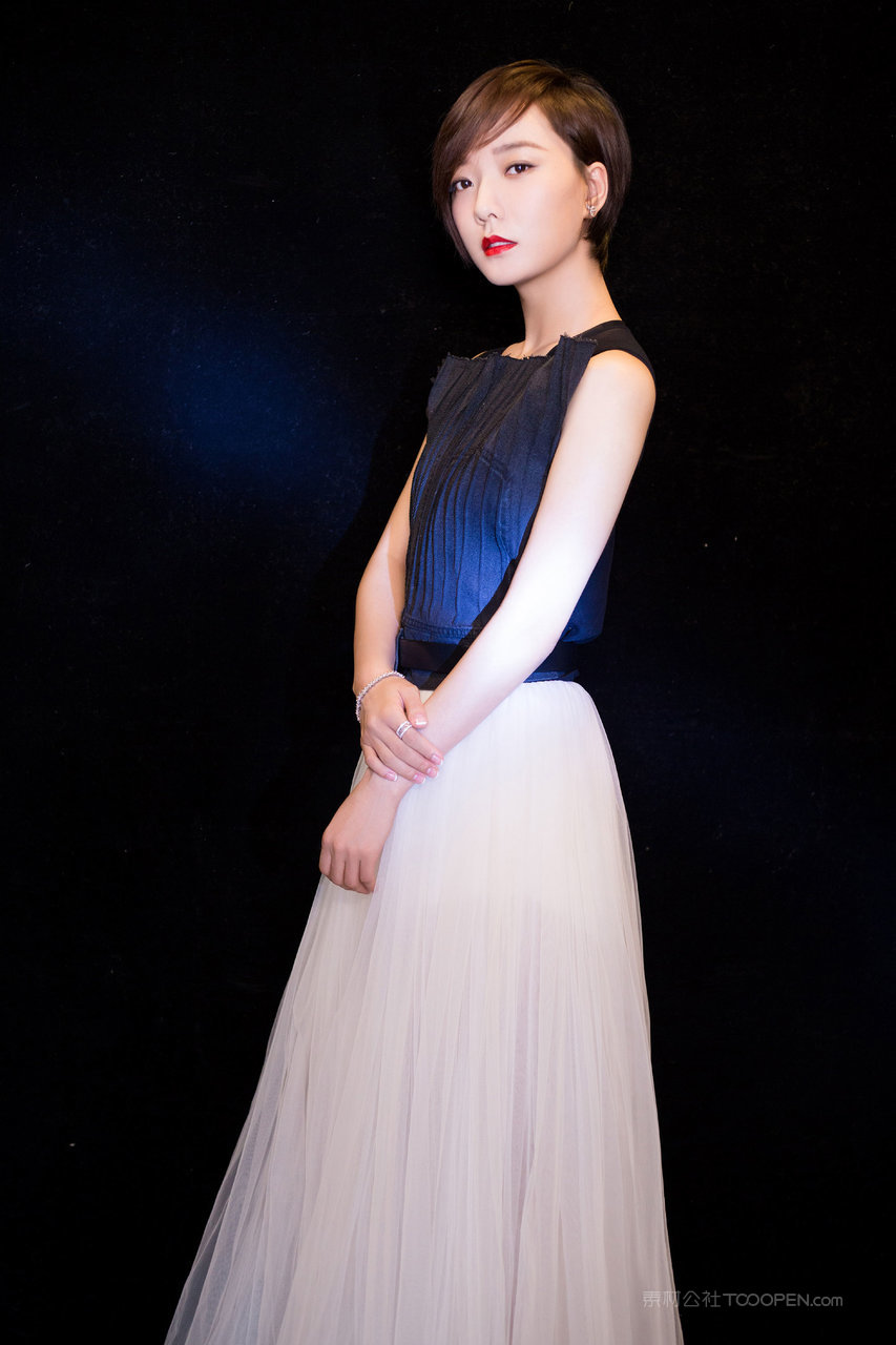 气质美女明星王珞丹图片