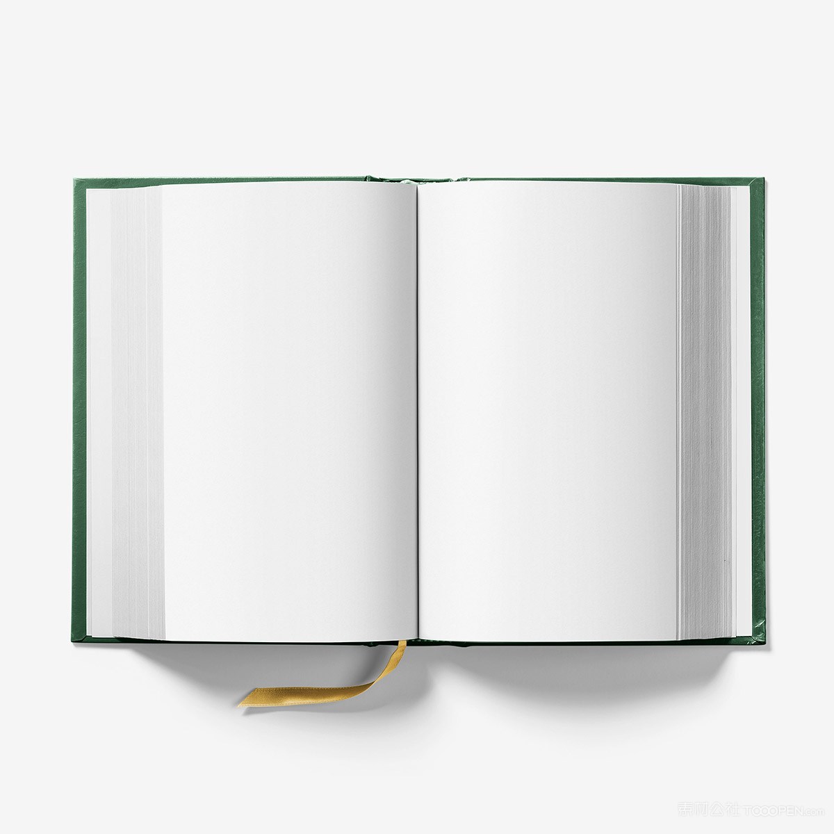 打开的空白精装书本样机
