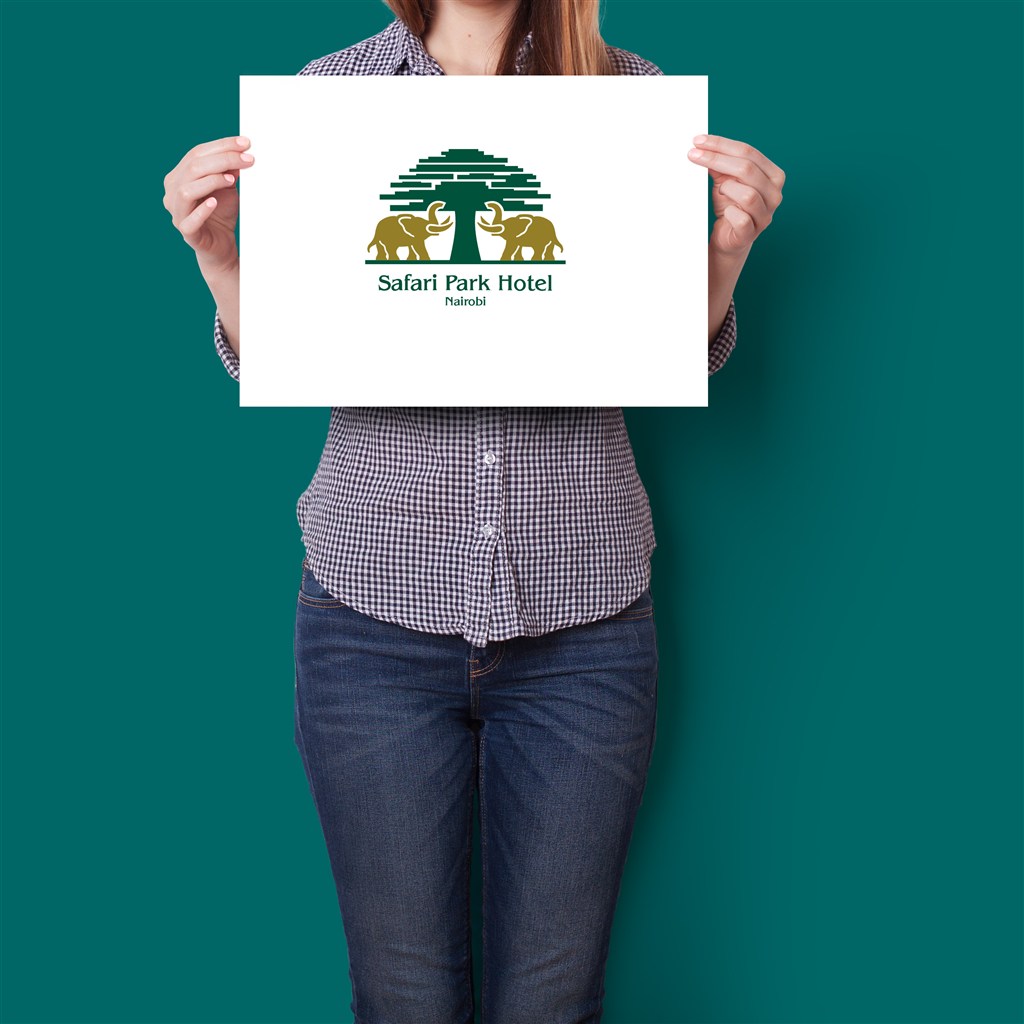 美女手持海报样机