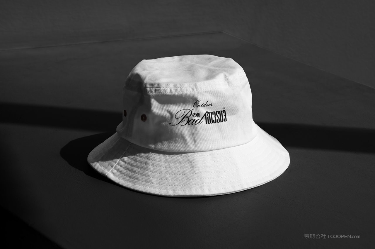 街头服装品牌vi模特卫衣t恤海报帽子海报吊牌ps贴图样机 (24)