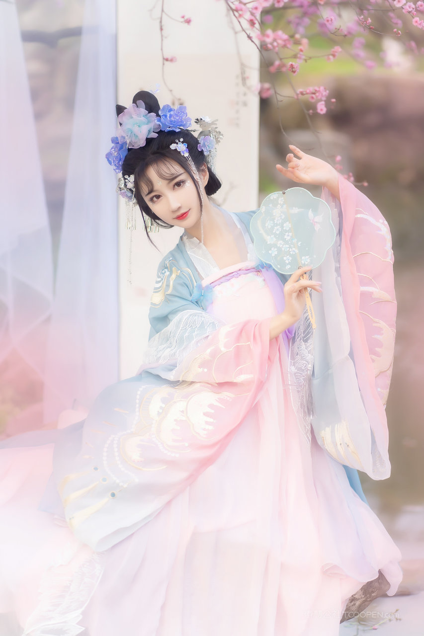 中国古装汉服美女唯美写真图片