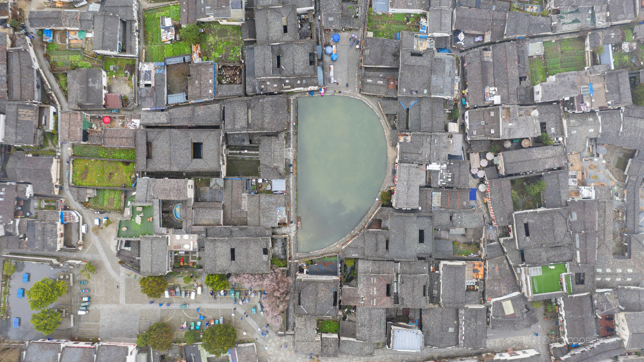 安徽黄山宏村古村落航拍 (1)