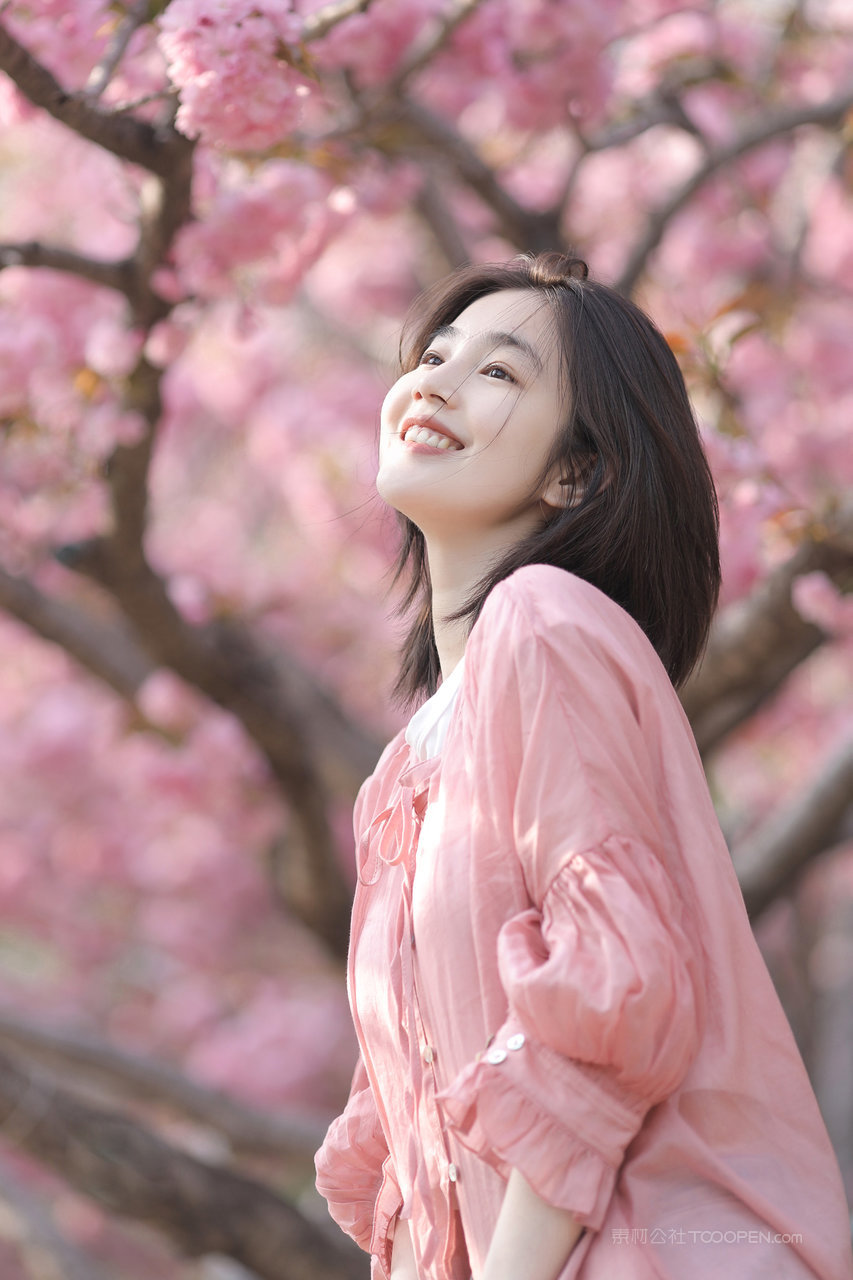 唯美高清短发美女手机桌面壁纸图片大全