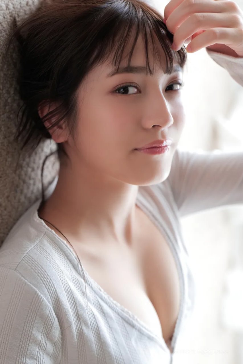 久久日产一线二线三线美女图片