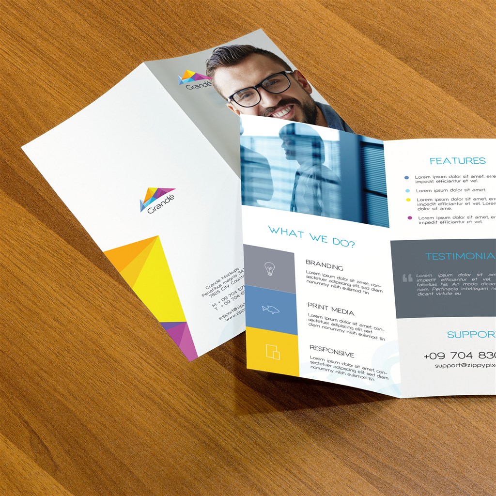 两折页宣传画册样机