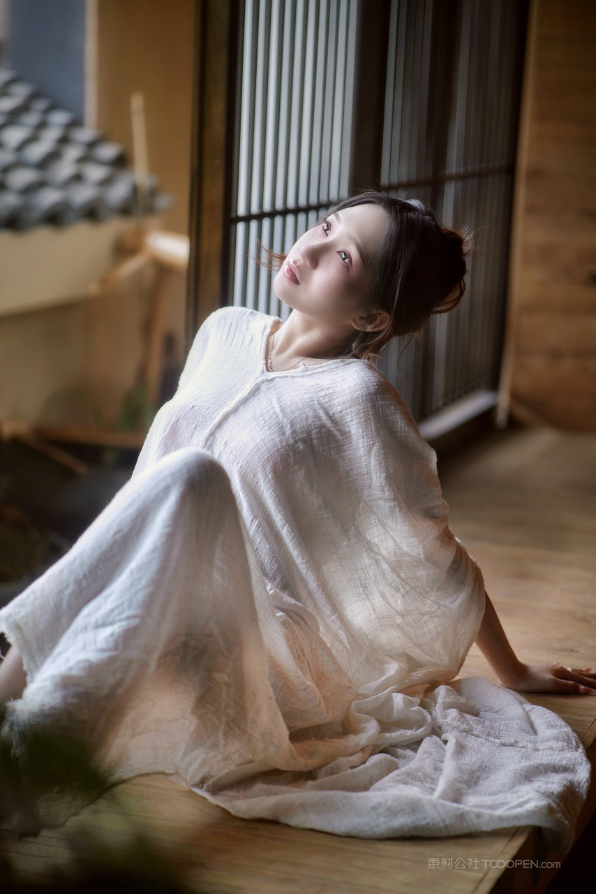 极品网红女神MM131唯美艺术照下载