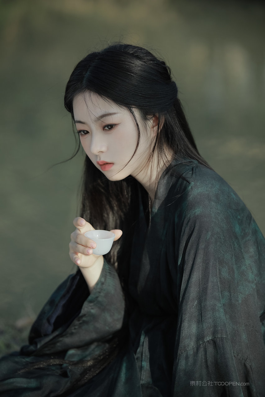 清新脱俗的绝美颜值古风美女手机高清壁纸大图