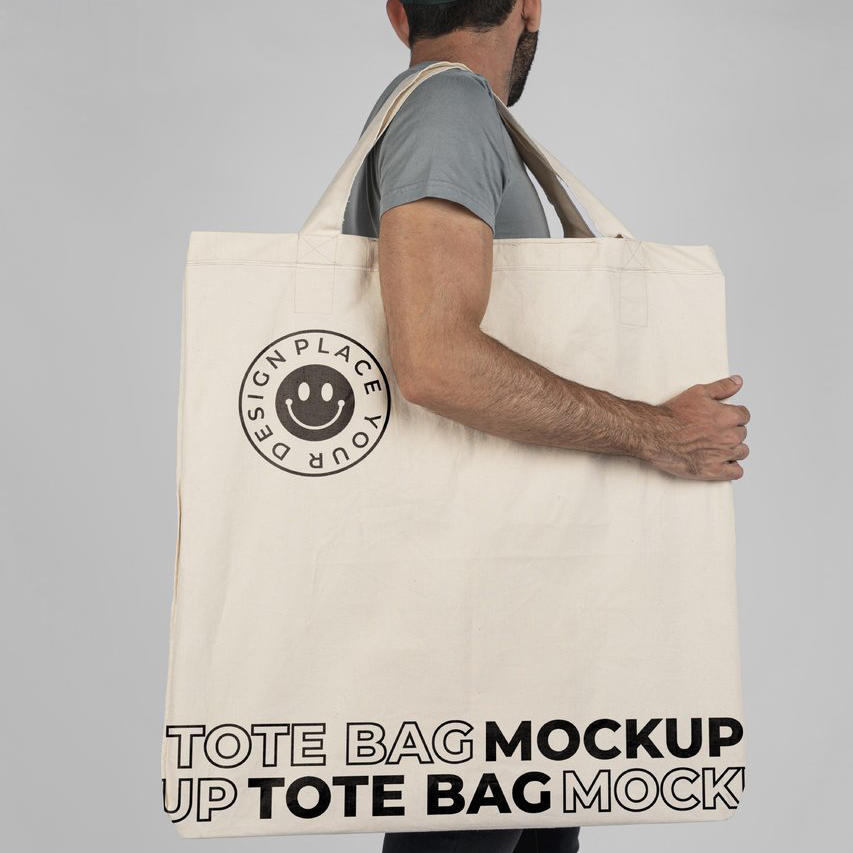 创意帆布包手提袋人提着帆布包场景样机 (7)