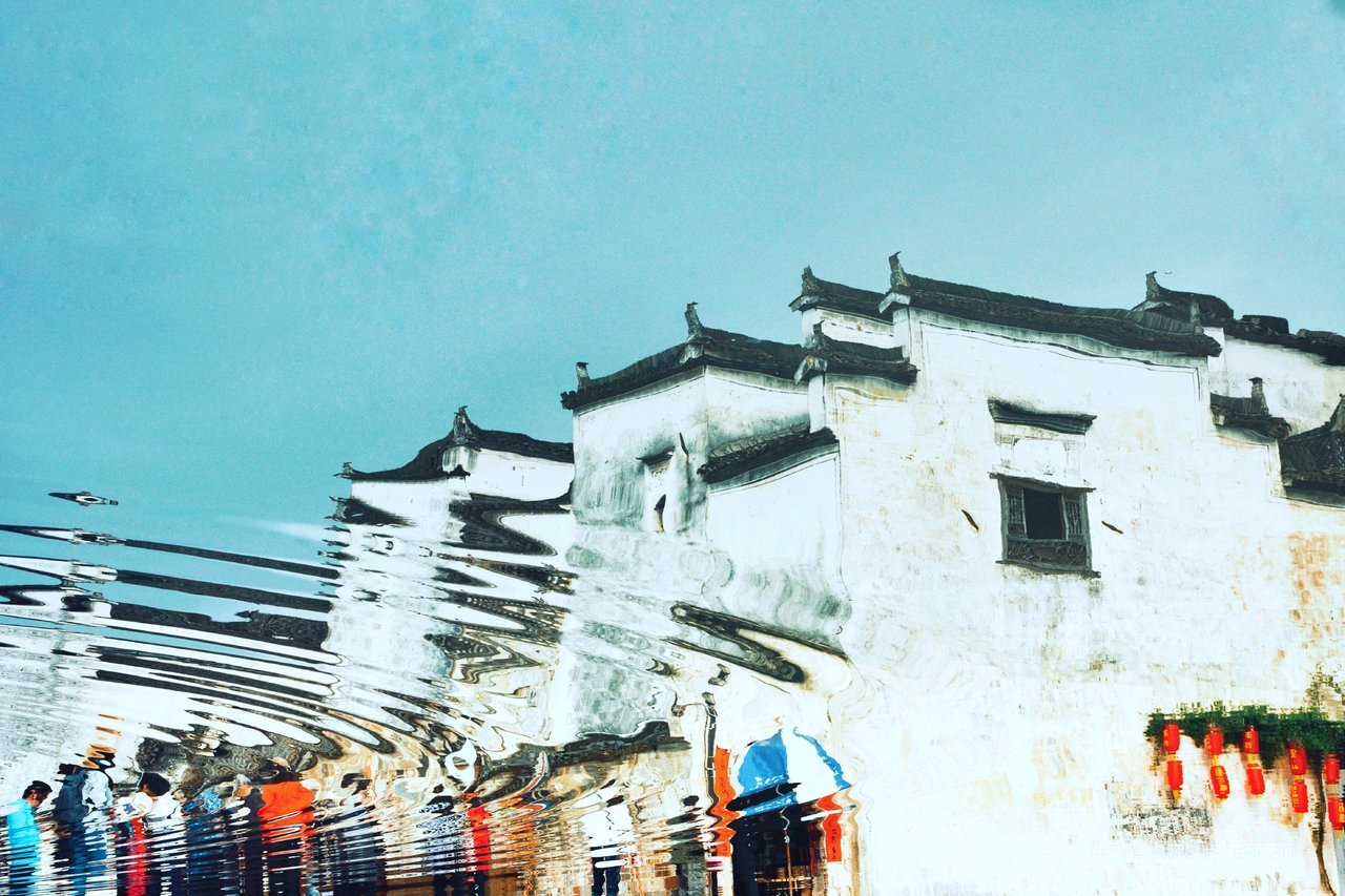 宏村建筑风景水中倒影