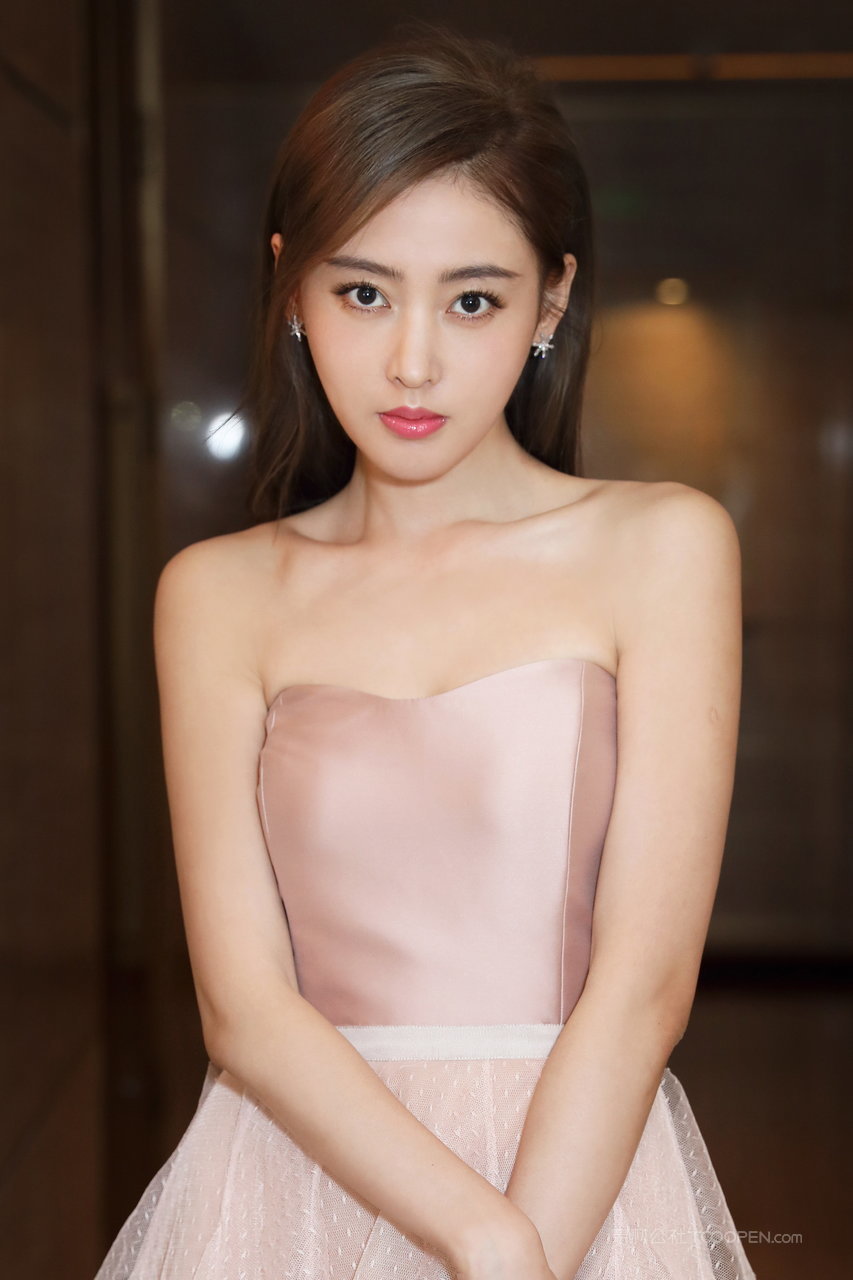 国产女星张天爱唯美写真图片