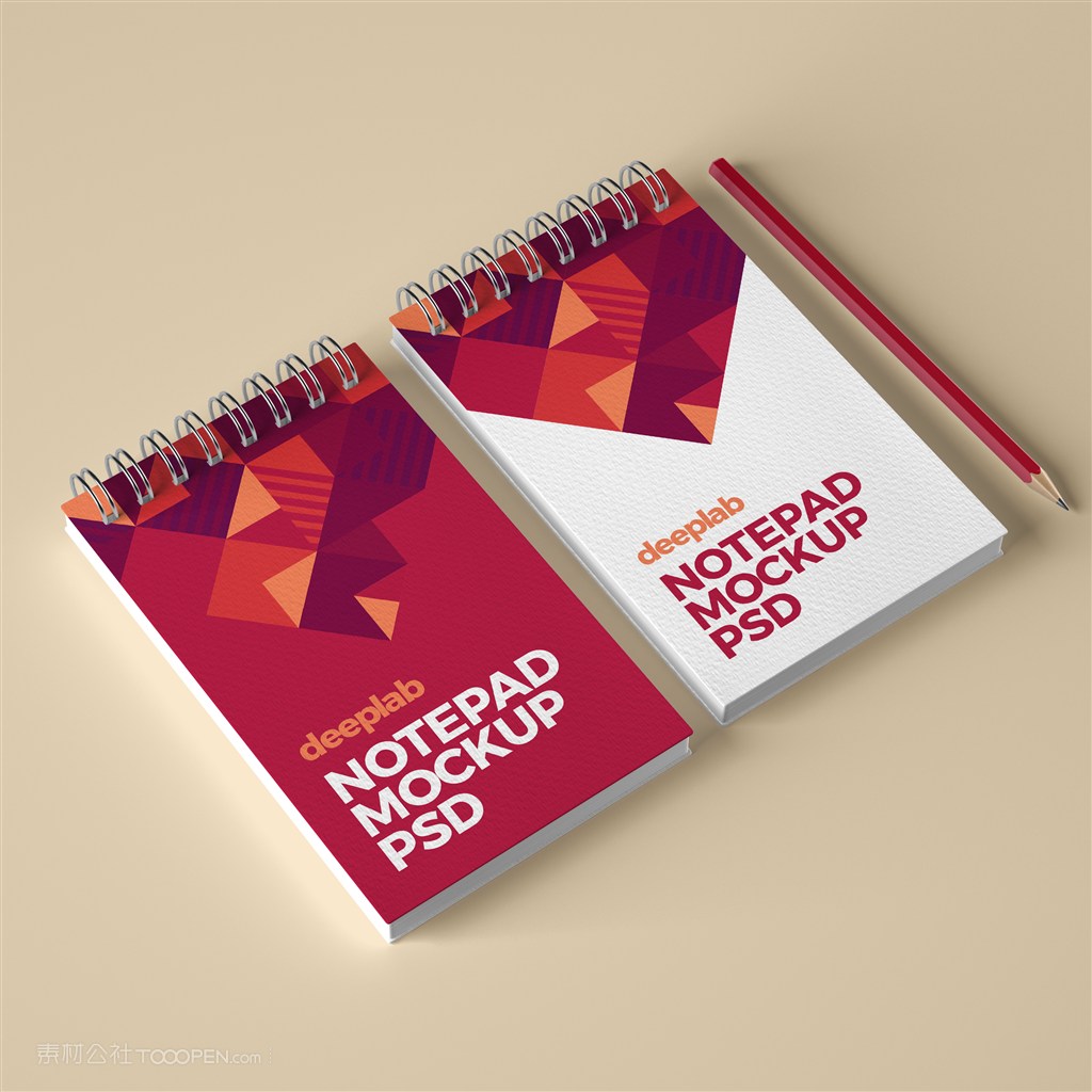 铅笔旁边的两个红色记事本贴图样机