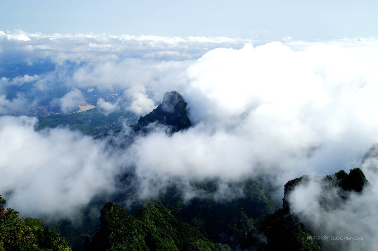 张家界天门山风光