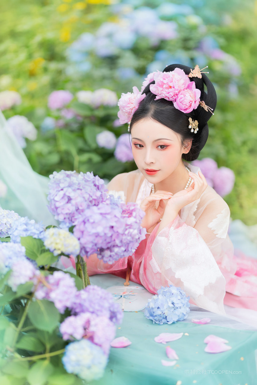 极品颜值古装汉服美女户外艺术摄影写真图片大全