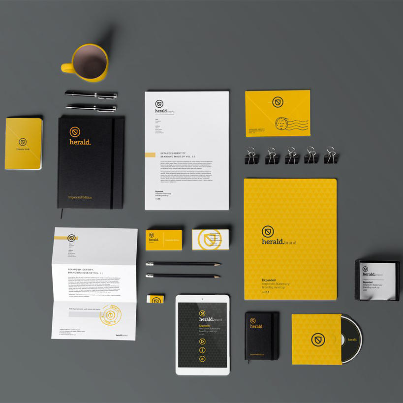 标签纸笔记本信纸宣传单名片ipad光盘样机