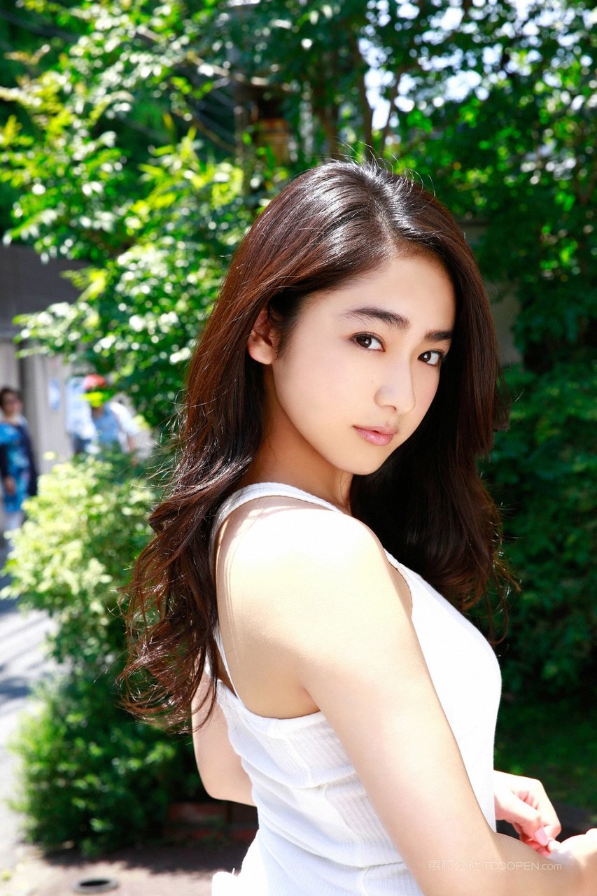 日本可爱女生高清手机壁纸大图