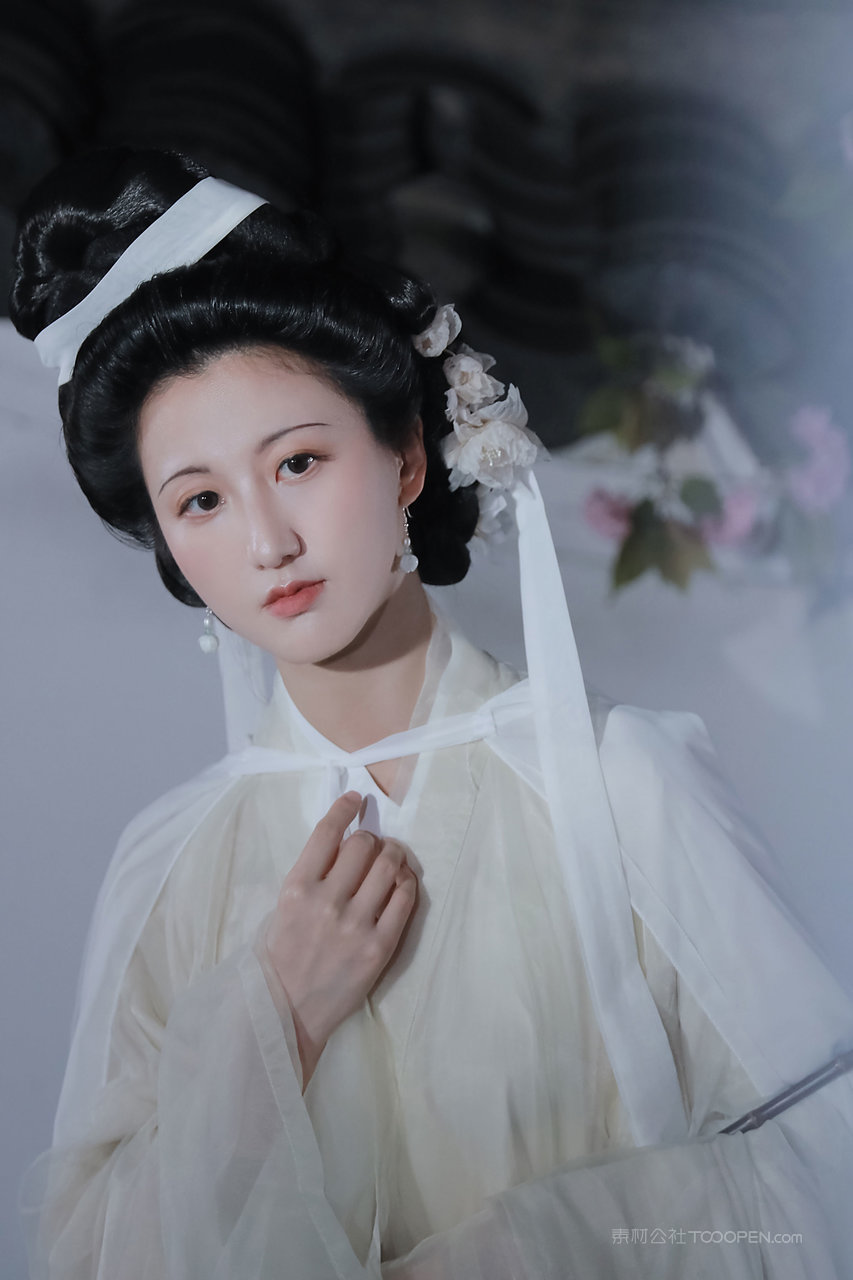 白衣古风女子唯美图片