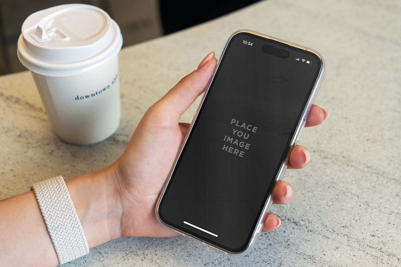 手拿手机屏幕场景样机