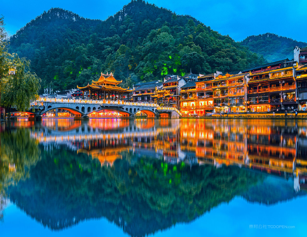 凤凰古城风景画 (110)