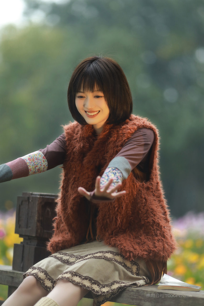 可爱女孩户外写真