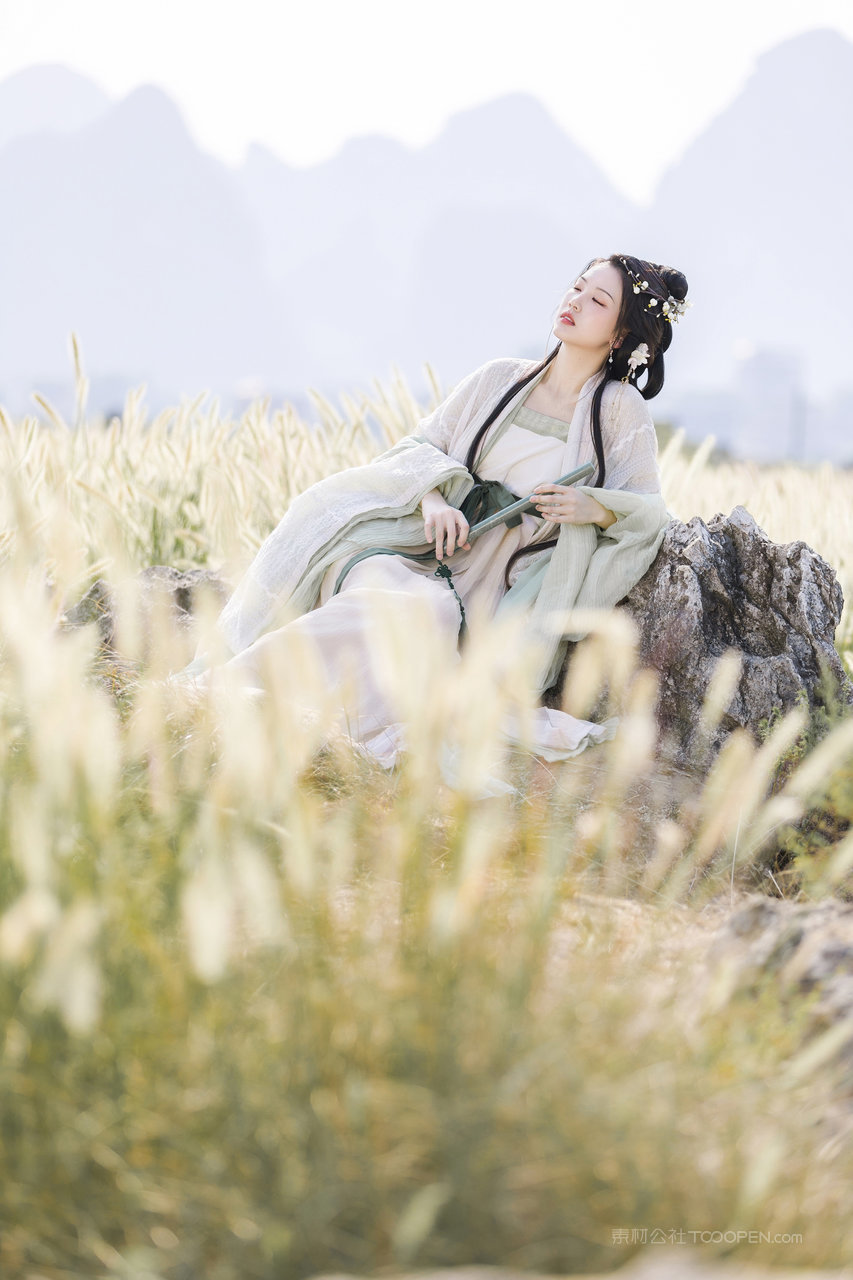 精品国产美女大学生艺术照写真摄影