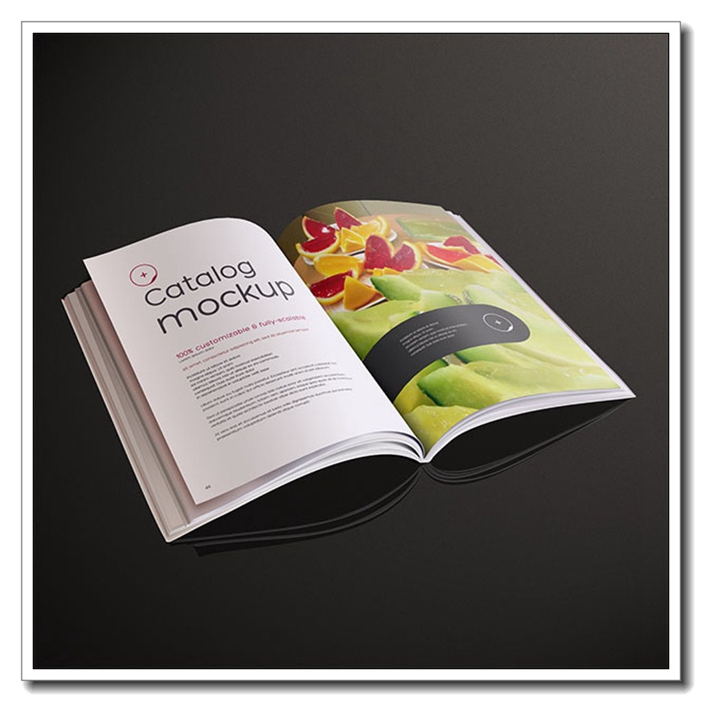 打开的画册样机