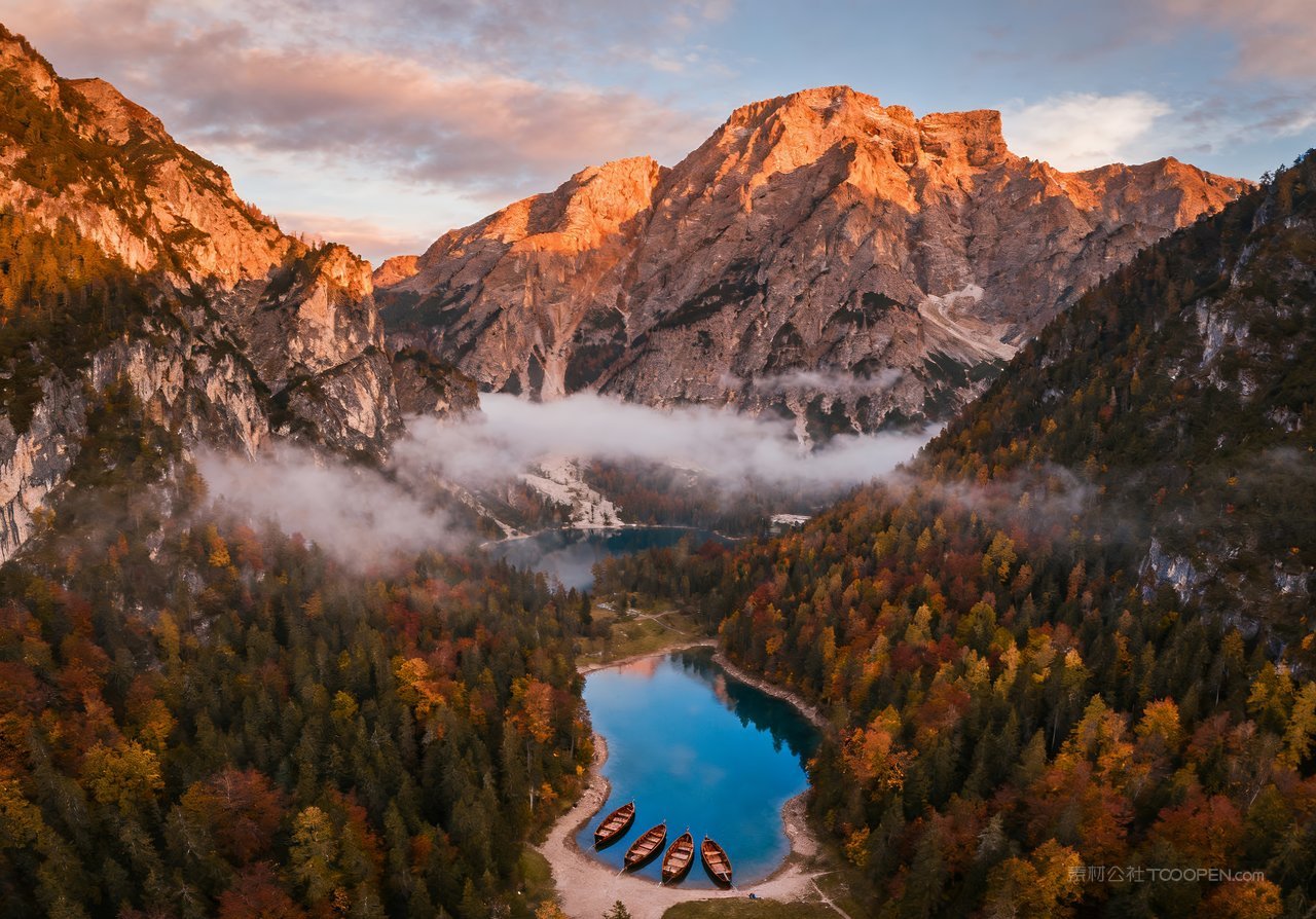 唯美山水青山湖泊山峰意境天空秋天