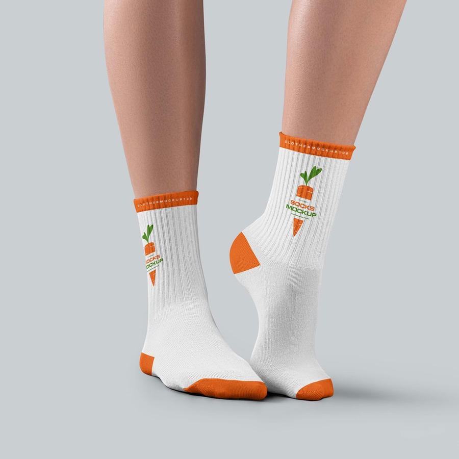 女性腿上中号袜子样机