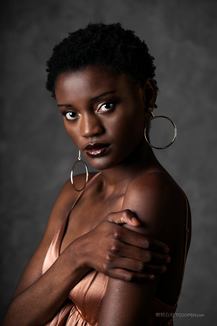 1919欧美高清人体艺术黑人美女艺术照片