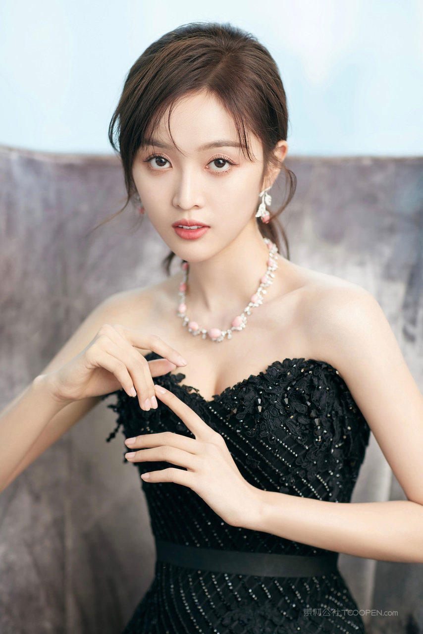 吴宣仪明星图片